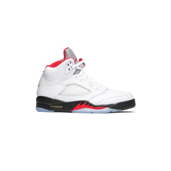Boy’s Jordan 5 Fire Red 2020 Release - Picture 3 of 12